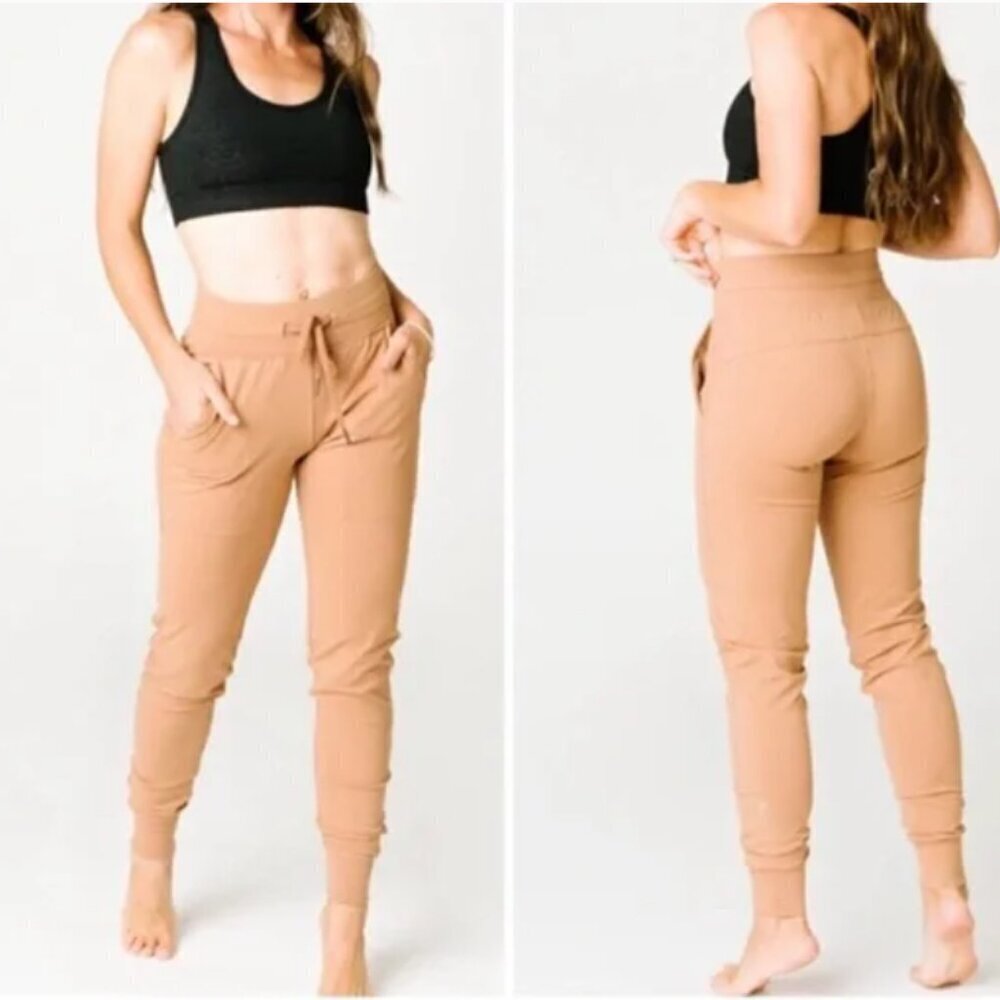 Zyia Active Ascend Womens |M| Camel Joggers